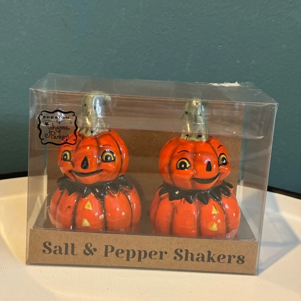 Johanna Parker Retro Anthropomorphic Jack-o'-Lantern Salt & Pepper Shakers